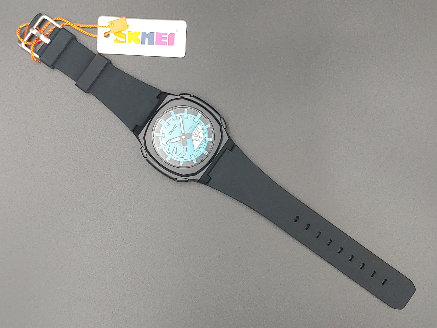 Skmei 2091 Μαύρο Γαλάζιο Αθλητικό Ρολόι με Λουράκι Σιλικόνης Πολλαπλών Λειτουργιών Άσπρη Οθόνη