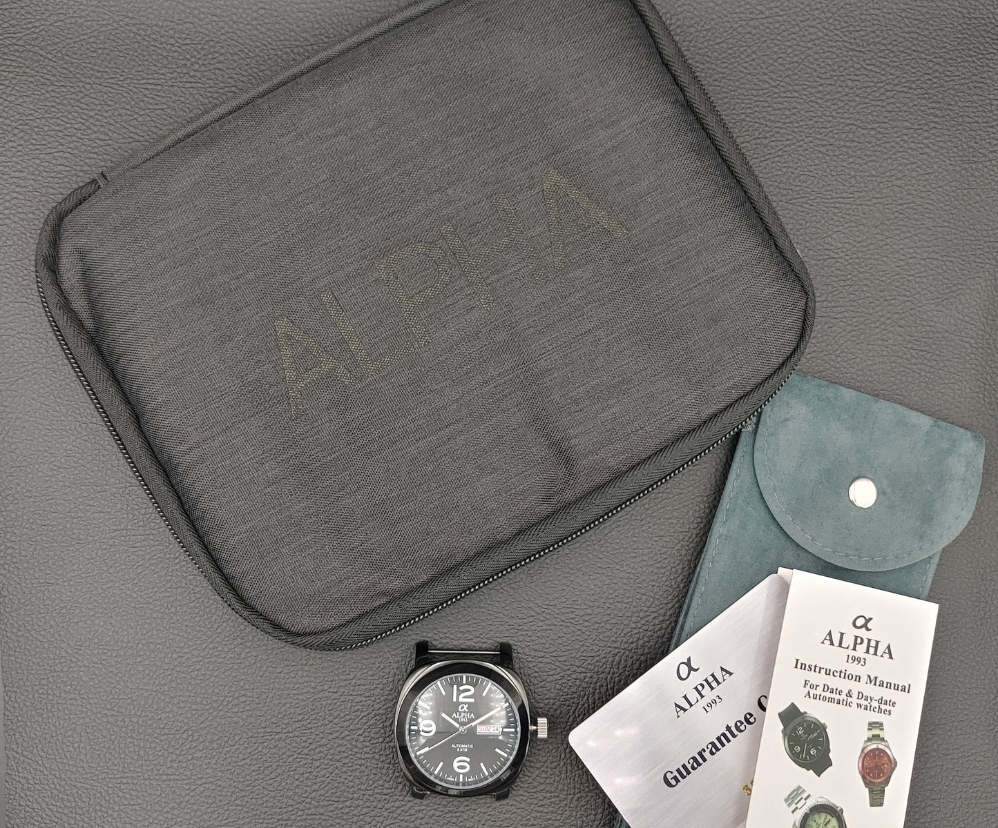 Alpha α 1993 Αυτόματο Μαύρο Αυτόματο Με Οκτώ Λουράκια και Μαύρο Καντράν με Ημερομηνία και Ημέρα