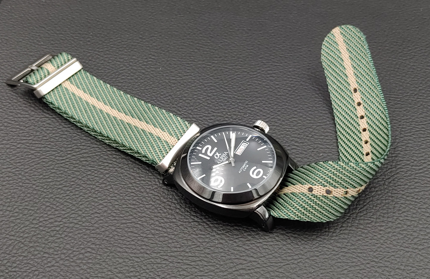 Alpha α 1993 Αυτόματο Μαύρο Αυτόματο Με Οκτώ Λουράκια και Μαύρο Καντράν με Ημερομηνία και Ημέρα