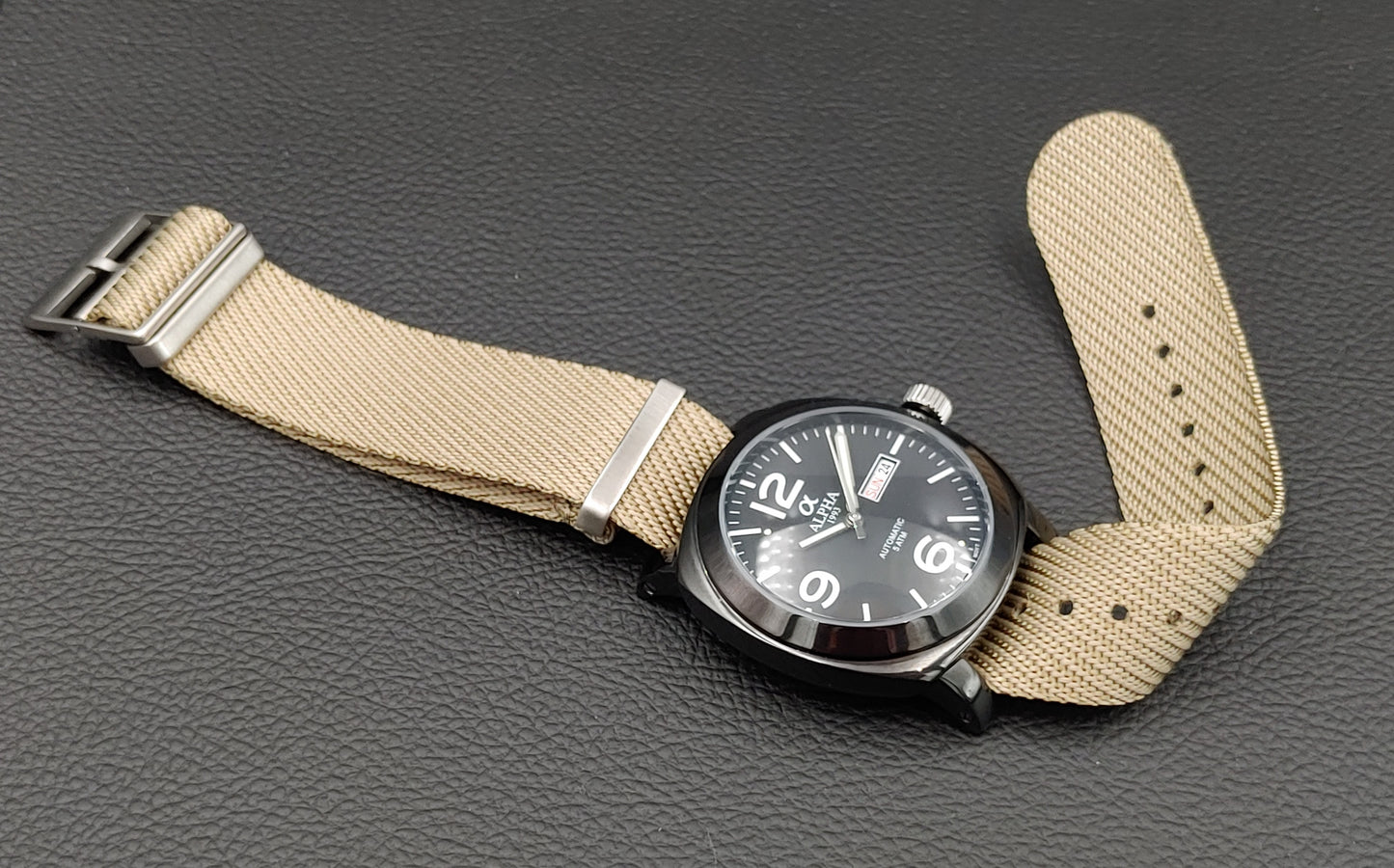 Alpha α 1993 Αυτόματο Μαύρο Αυτόματο Με Οκτώ Λουράκια και Μαύρο Καντράν με Ημερομηνία και Ημέρα