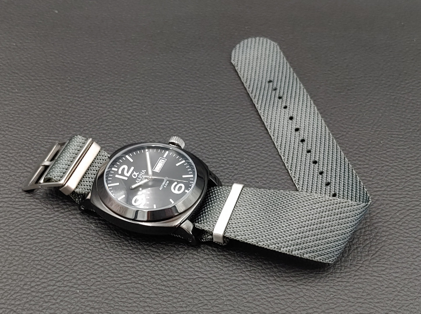 Alpha α 1993 Αυτόματο Μαύρο Αυτόματο Με Οκτώ Λουράκια και Μαύρο Καντράν με Ημερομηνία και Ημέρα