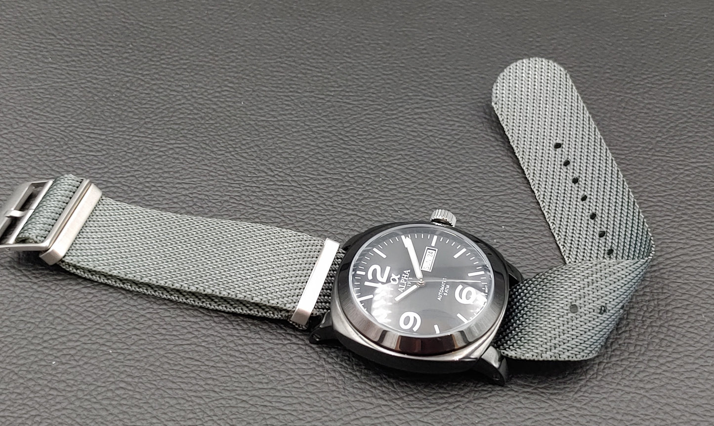 Alpha α 1993 Αυτόματο Μαύρο Αυτόματο Με Οκτώ Λουράκια και Μαύρο Καντράν με Ημερομηνία και Ημέρα