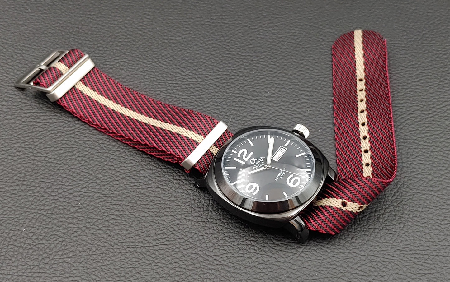 Alpha α 1993 Αυτόματο Μαύρο Αυτόματο Με Οκτώ Λουράκια και Μαύρο Καντράν με Ημερομηνία και Ημέρα