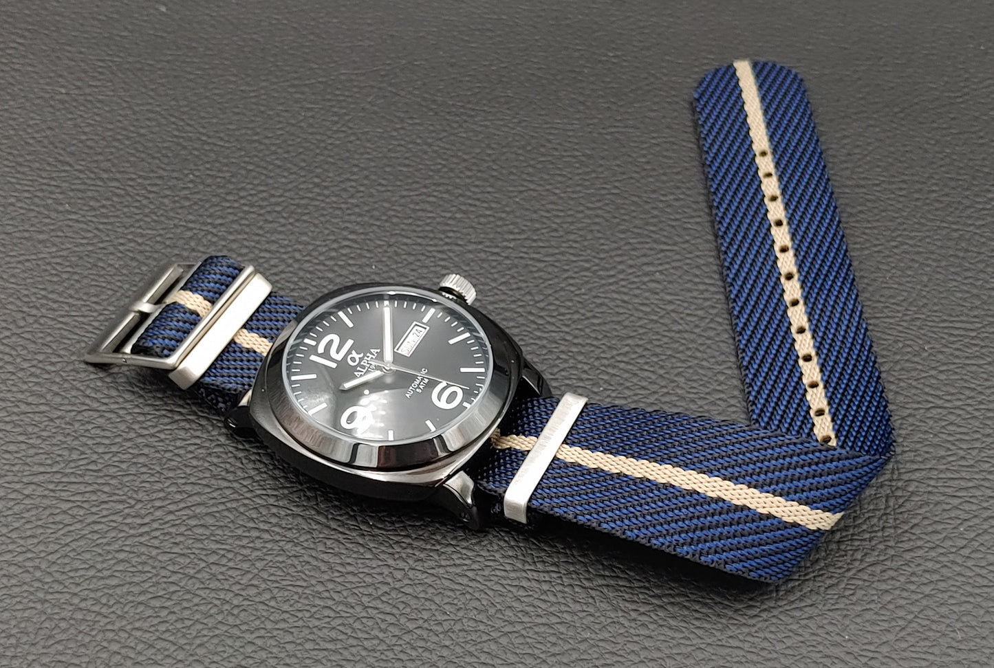 Alpha α 1993 Αυτόματο Μαύρο Αυτόματο Με Οκτώ Λουράκια και Μαύρο Καντράν με Ημερομηνία και Ημέρα