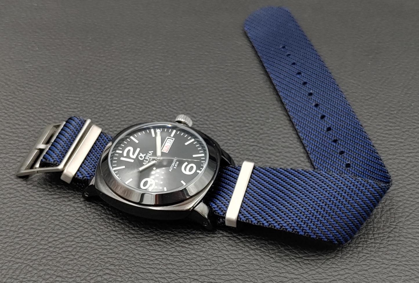 Alpha α 1993 Αυτόματο Μαύρο Αυτόματο Με Οκτώ Λουράκια και Μαύρο Καντράν με Ημερομηνία και Ημέρα