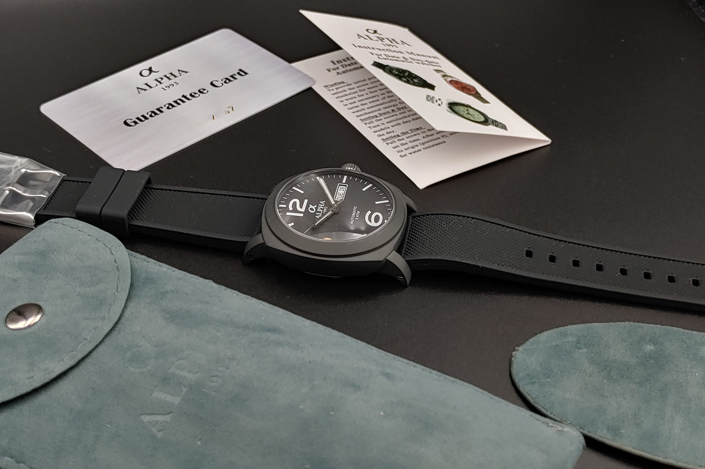 Alpha α 1993 Αυτόματο Μαύρο Ματ Αυτόματο Με Μαύρο Λουράκι Σιλικόνης και Μαύρο Καντράν με Ημερομηνία και Ημέρα