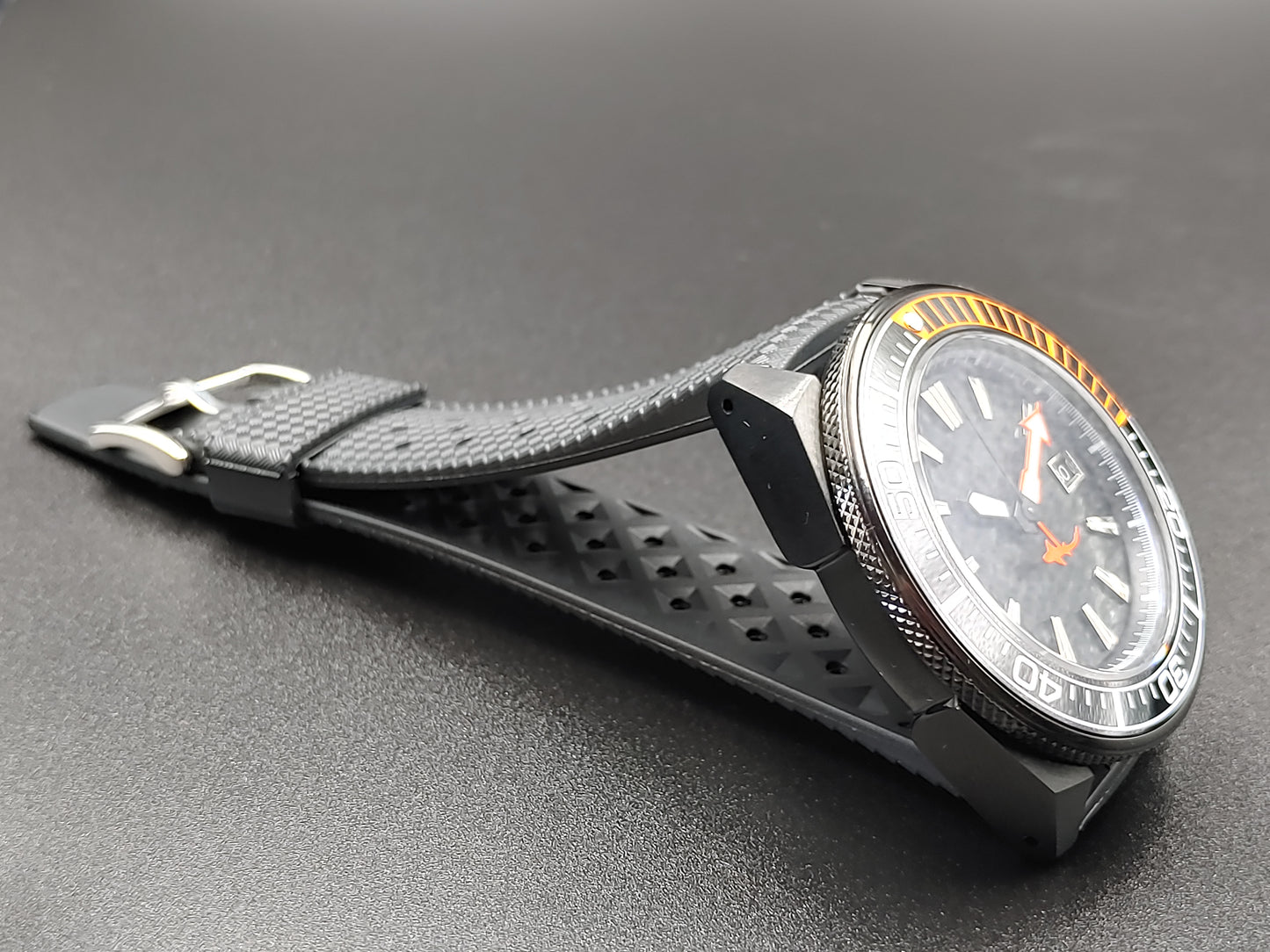 Aion Αιων Reimagined Line Samurai DIver 200M Μαυρο Πορτοκαλι Ημερομηνια