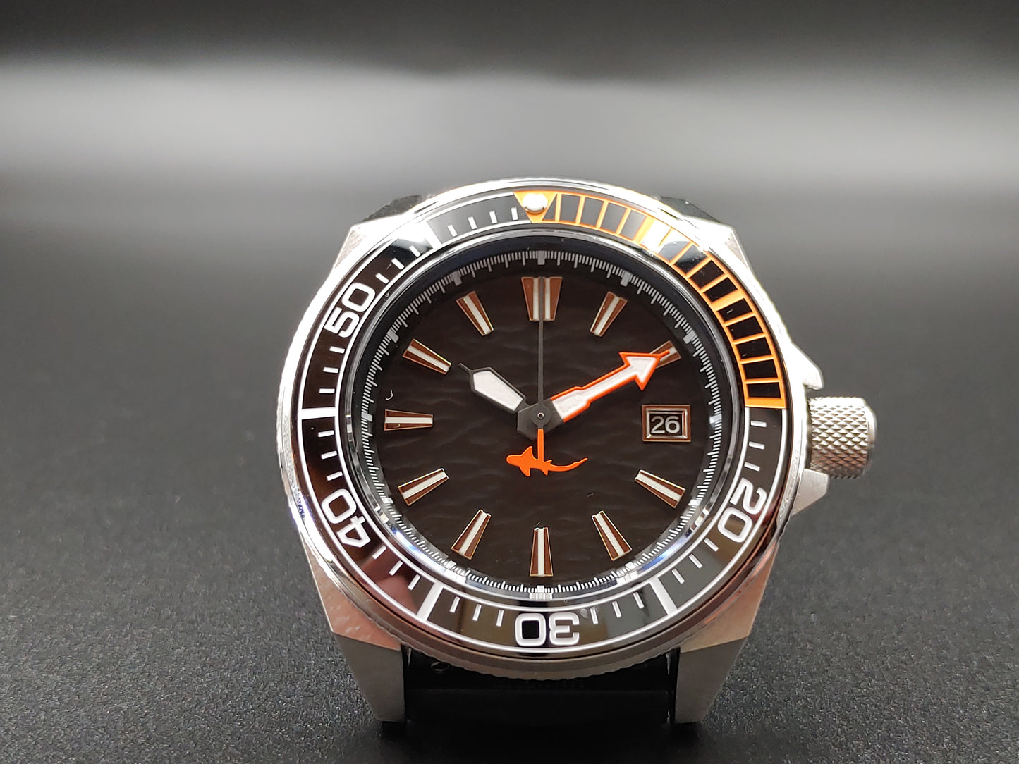 Aion Αιων Reimagined Line Samurai DIver 200M Ασημι Πορτοκαλι Ημερομηνια