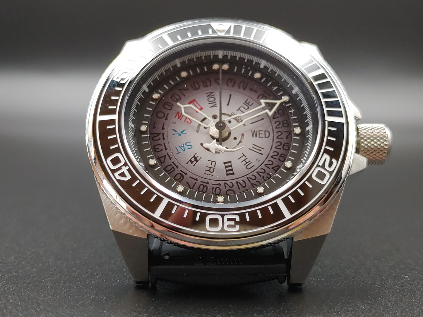 Aion Αιων Reimagined Line Samurai DIver 200M Ασημι Λευκο Ημερα Ημερομηνια 1/1