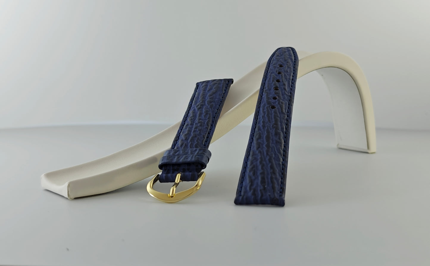 Μπλέ ανάγλυφο δερμάτινο λουράκι απο Calf skin σε 18 mm